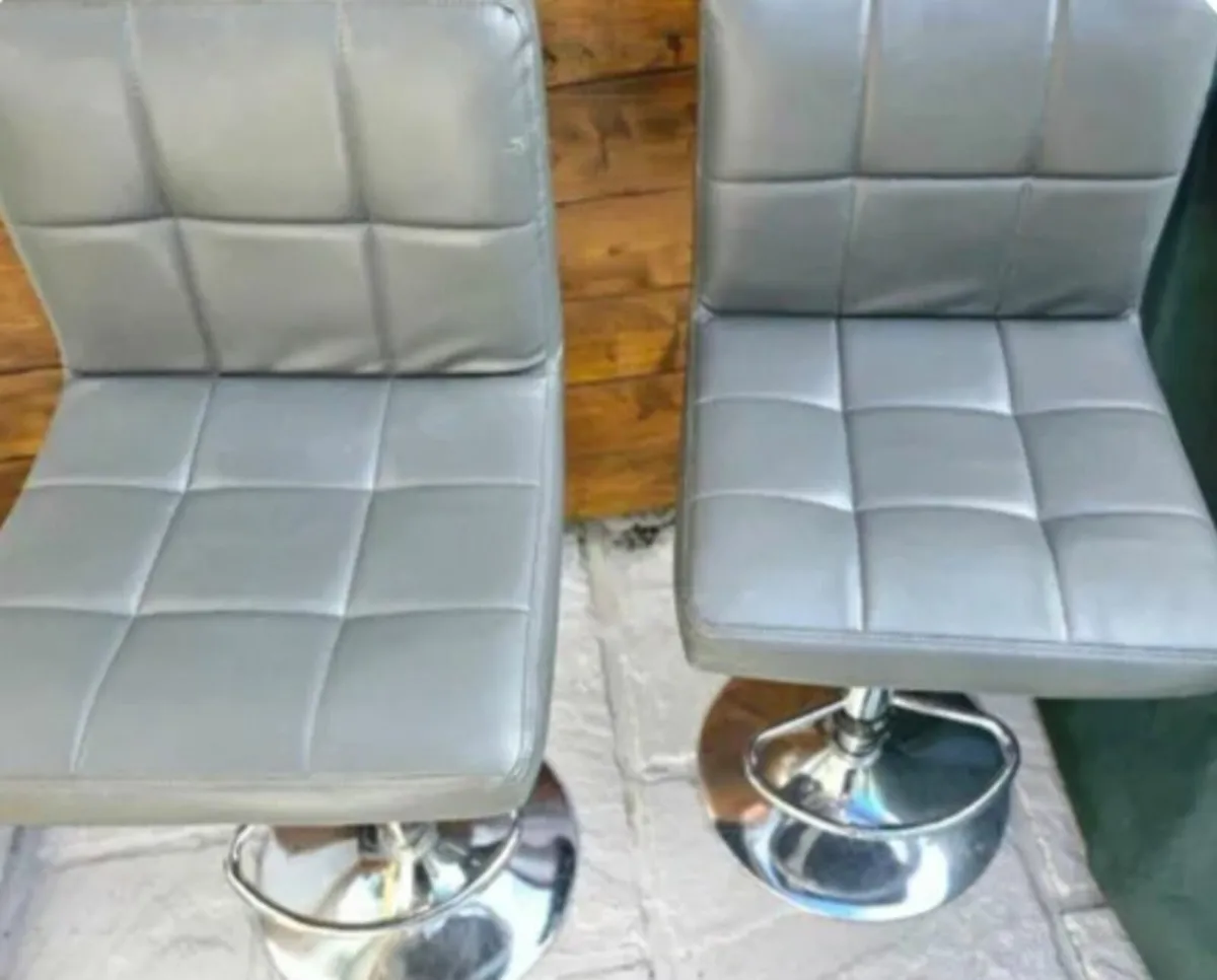 Bar chairs
