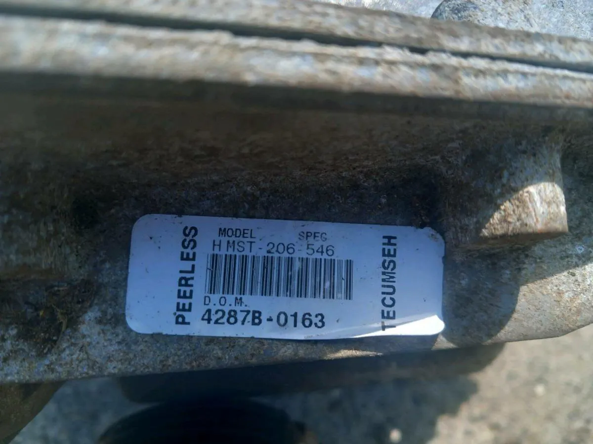 Husqvarna manual gearbox for sale - Image 4