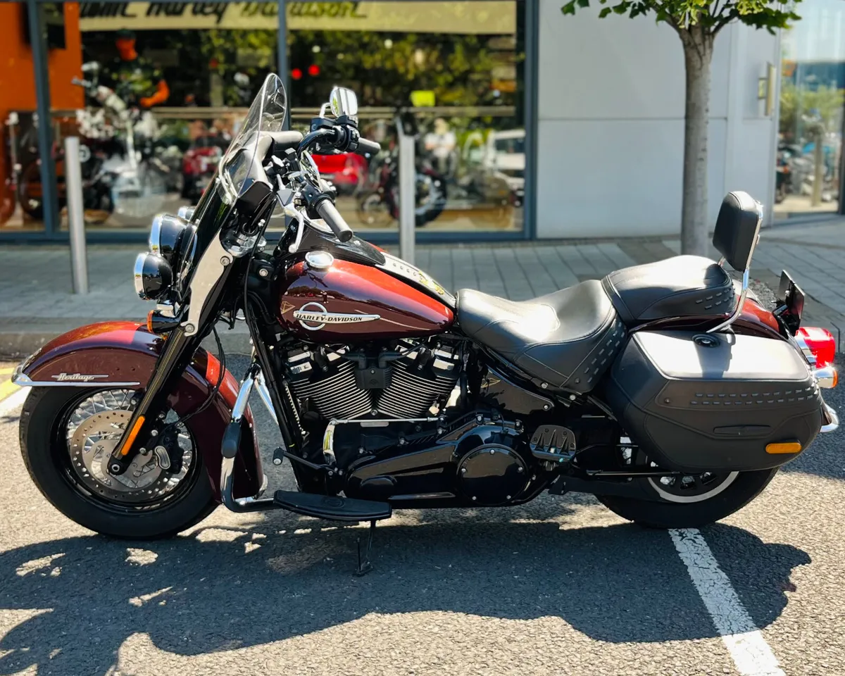 HARLEY-DAVIDSON HERITAGE SOFTAIL CLASSIC - Image 4