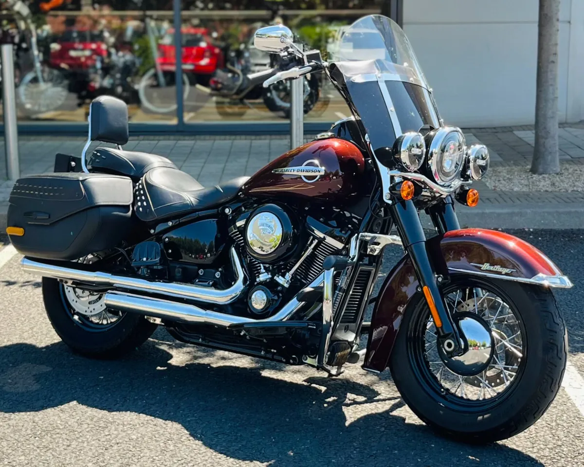 HARLEY-DAVIDSON HERITAGE SOFTAIL CLASSIC - Image 2