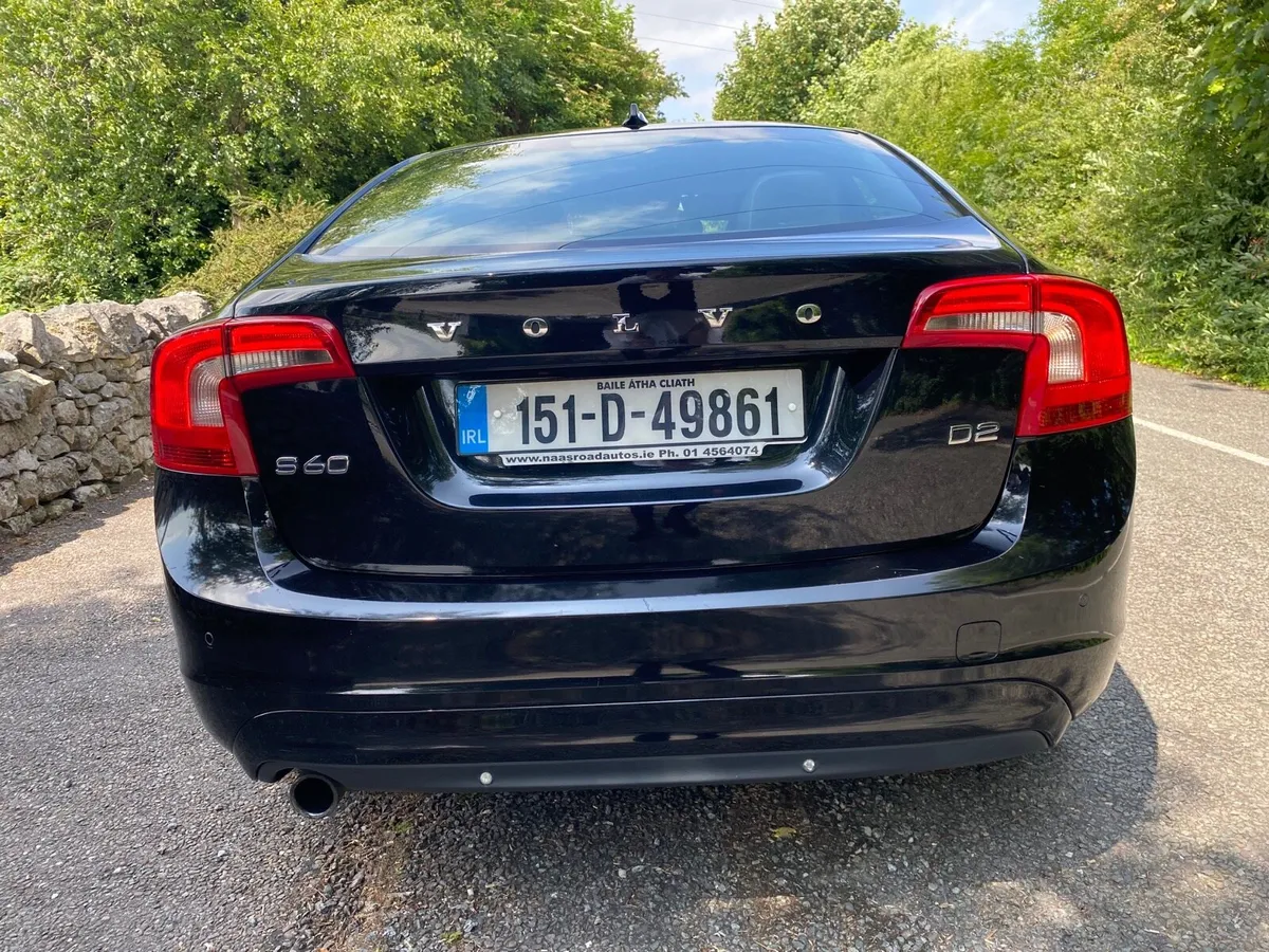 151 VOLVO S60 20 D2 SE NAV - Image 4