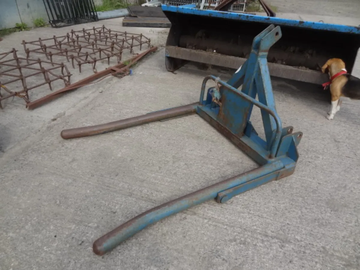 Fleming Single Bale Lifter - Image 1