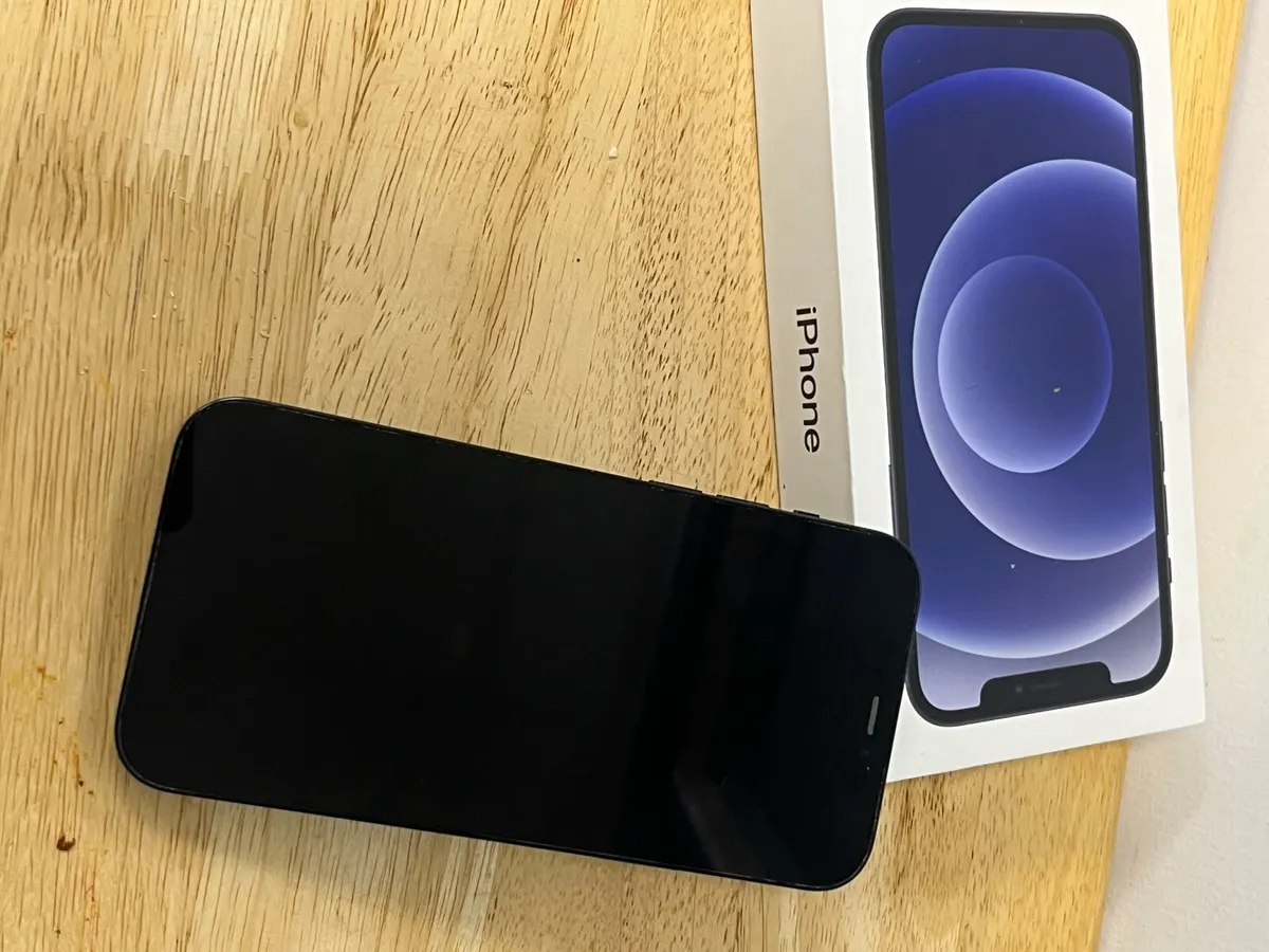 IPhone 12 64 go - Image 2