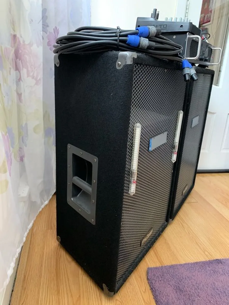 Professional amplifier with speakers - Image 4