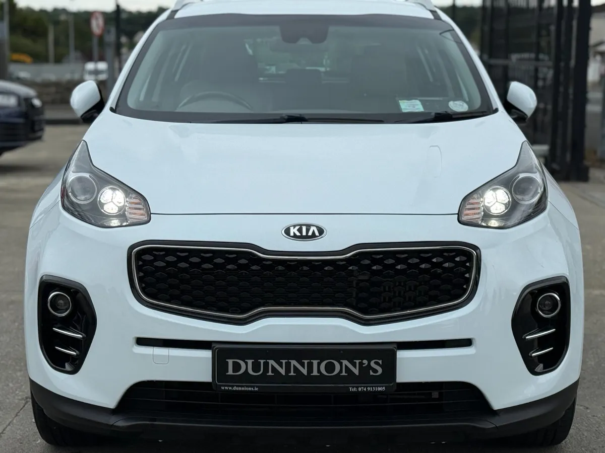 Kia Sportage, 2018, 1.7 PLATINUM 5DR - Image 2