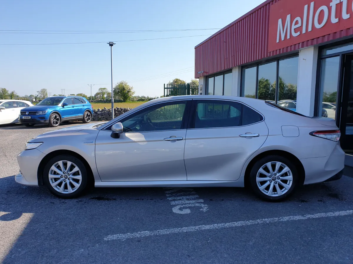 TOYOTA CAMRY 2.5 HYBRID AUTO - Image 3