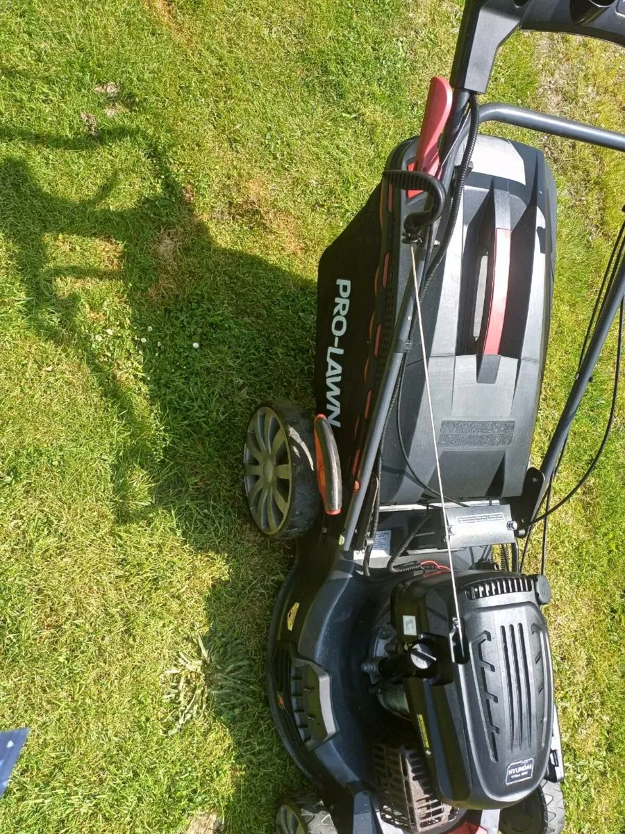 Electric start self.drive mower - Image 2