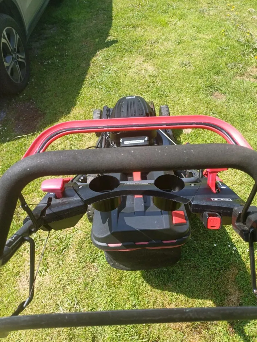 Electric start self.drive mower - Image 4