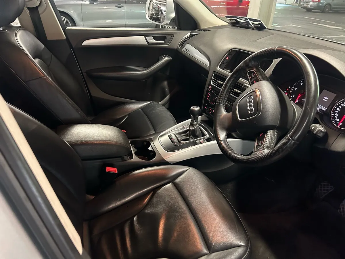 car - Image 4