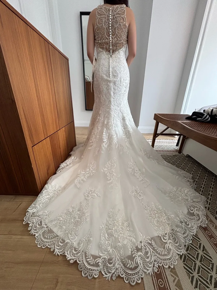 ✨ BRAND NEW wedding dress – never worn! ✨ - Image 2