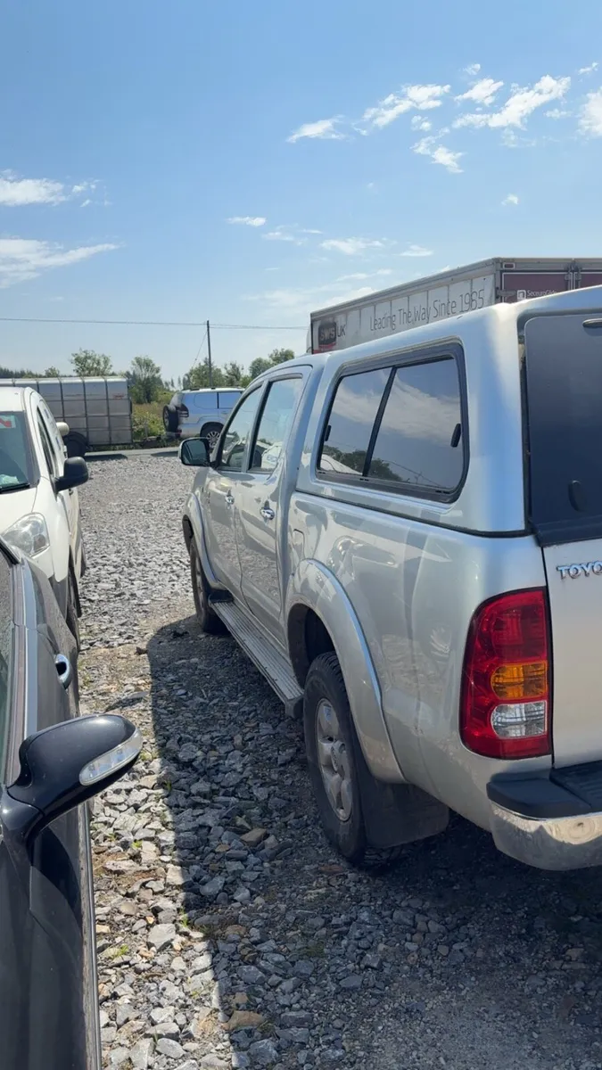 Toyota Hilux for breaking - Image 4
