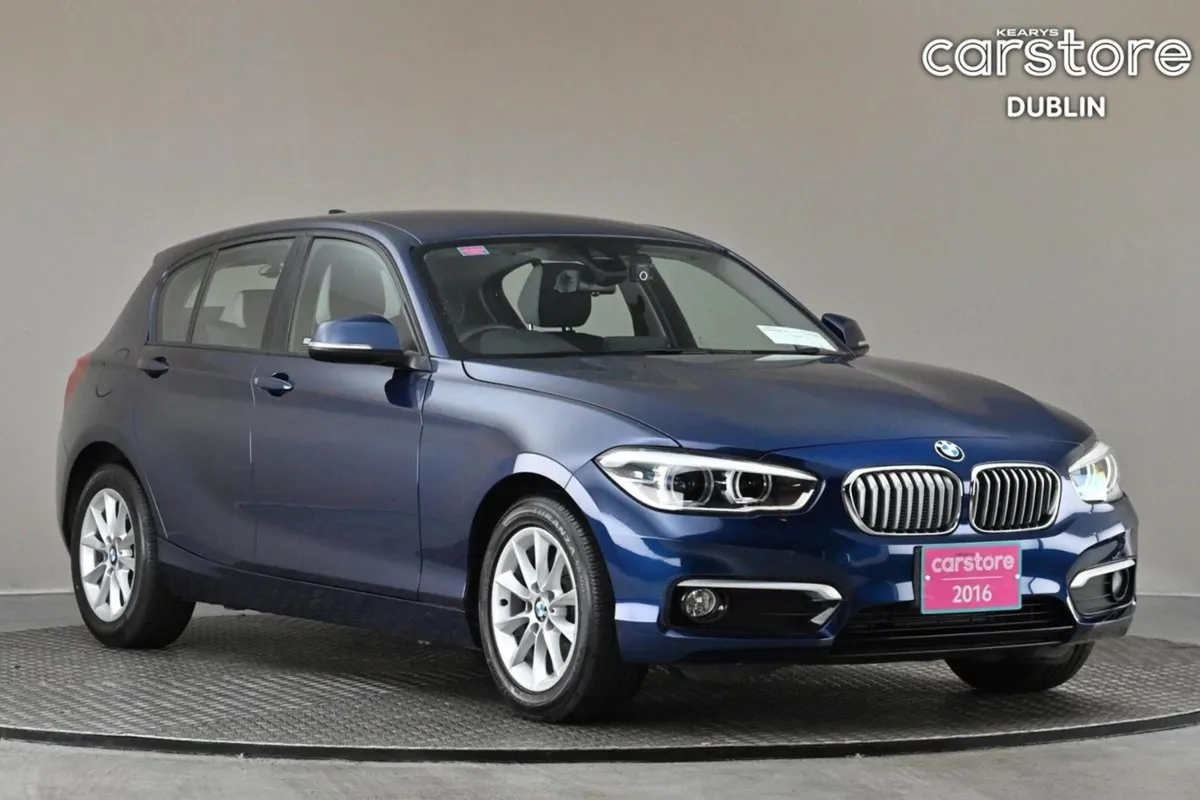 BMW 1 Series 118i Auto 5DR  2tone Interior revers - Image 1