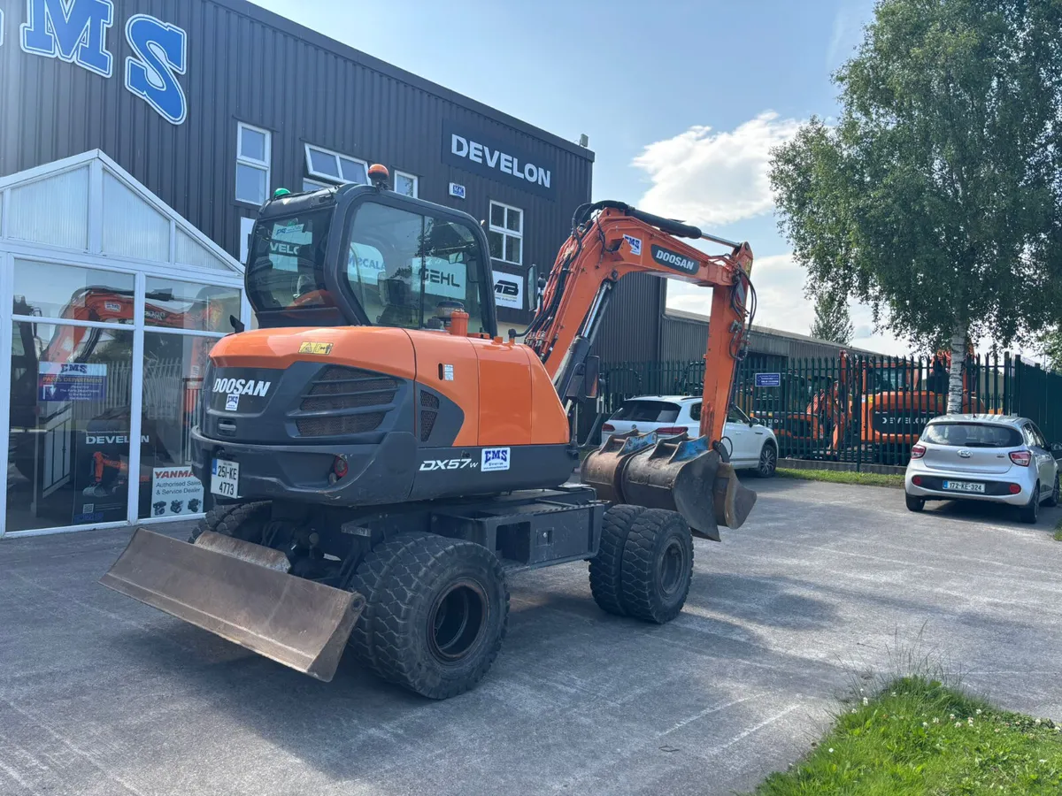 2021 Doosan DX57W-5 - Image 2
