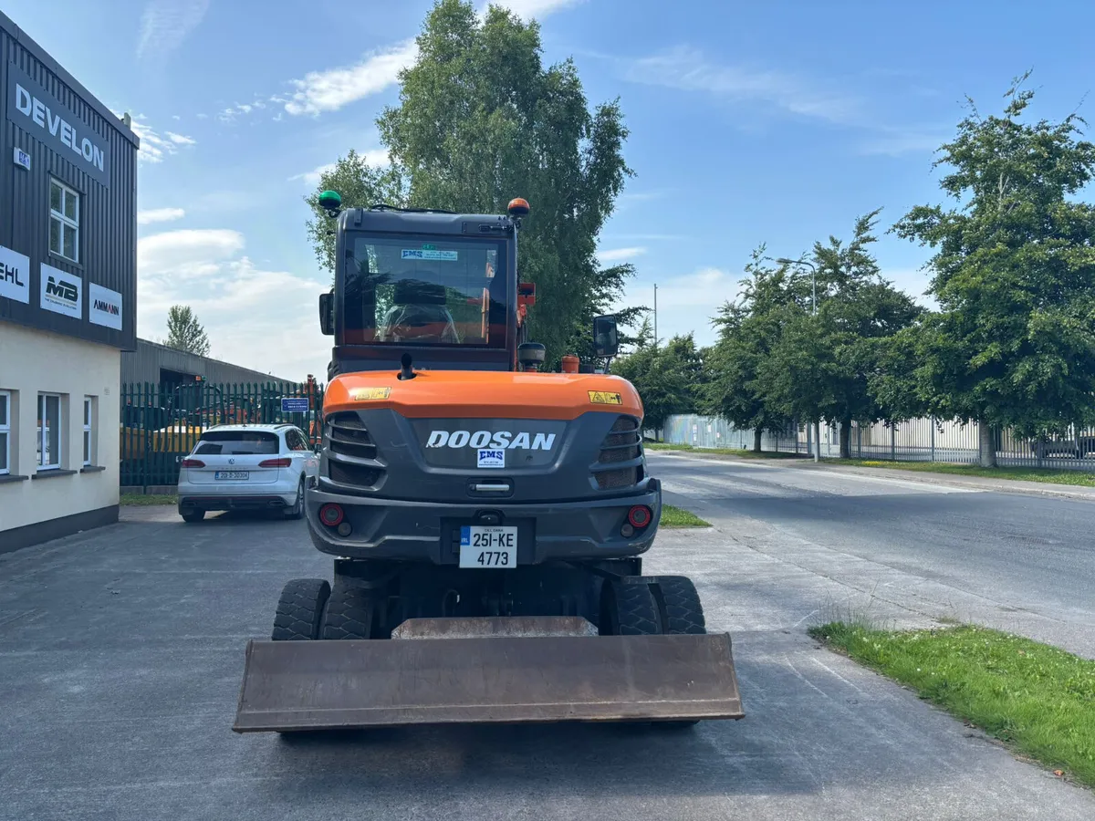 2021 Doosan DX57W-5 - Image 3