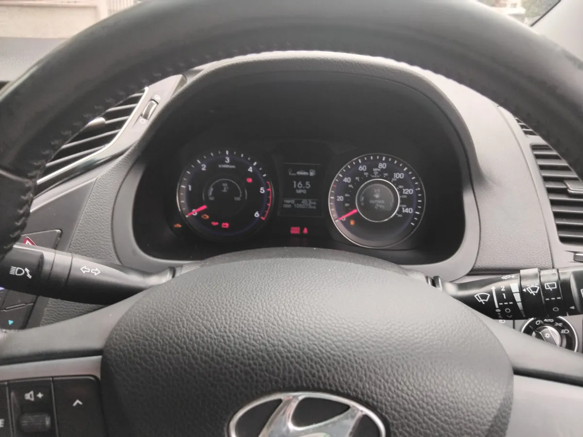 Hyundai i40 2014 - Image 2