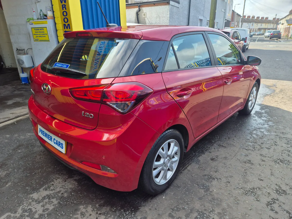 Hyundai i20 2017 - Image 2