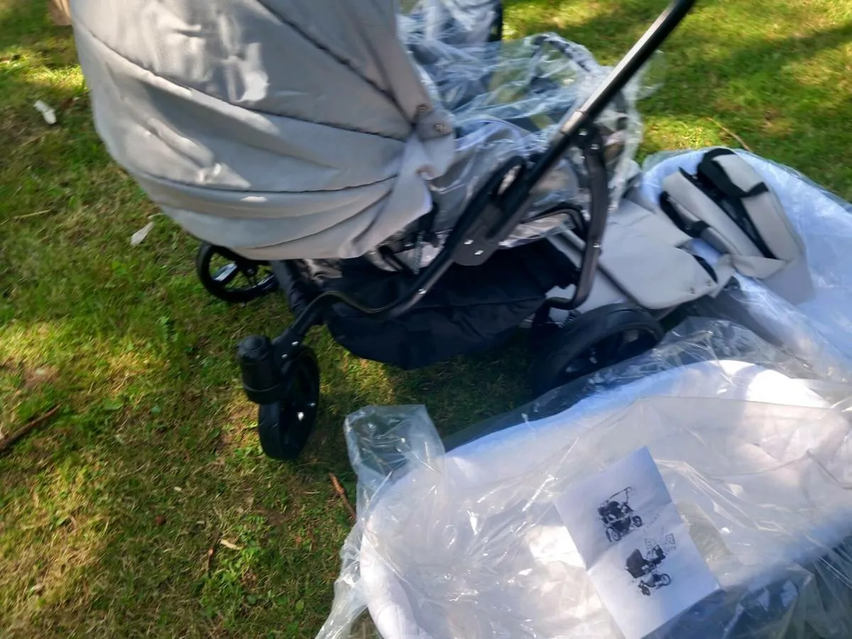 Double pram - Image 2