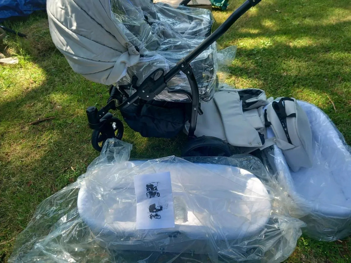 Double pram - Image 3