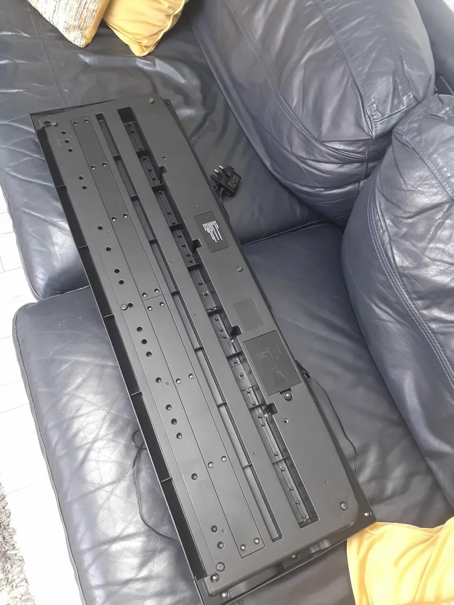 Electric Keyboard - Image 1
