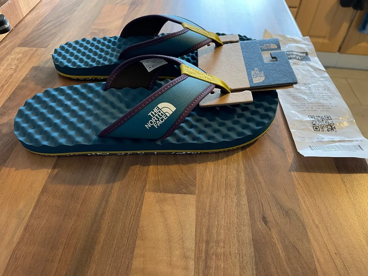 North Face Flip Flops Brand New, never worn 9 - Image 4