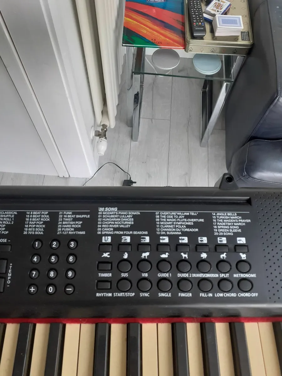 Electric Keyboard - Image 4
