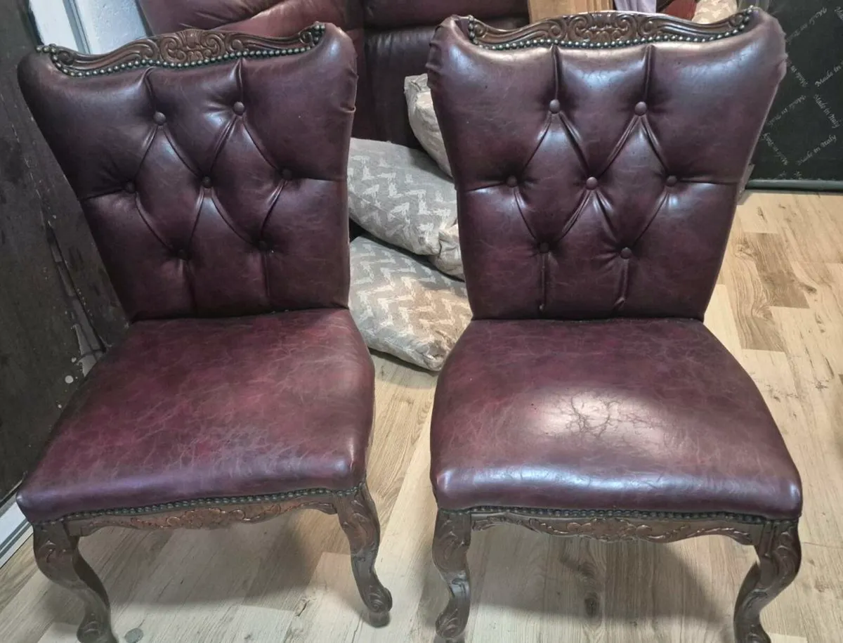 Pair of chairs - Image 1