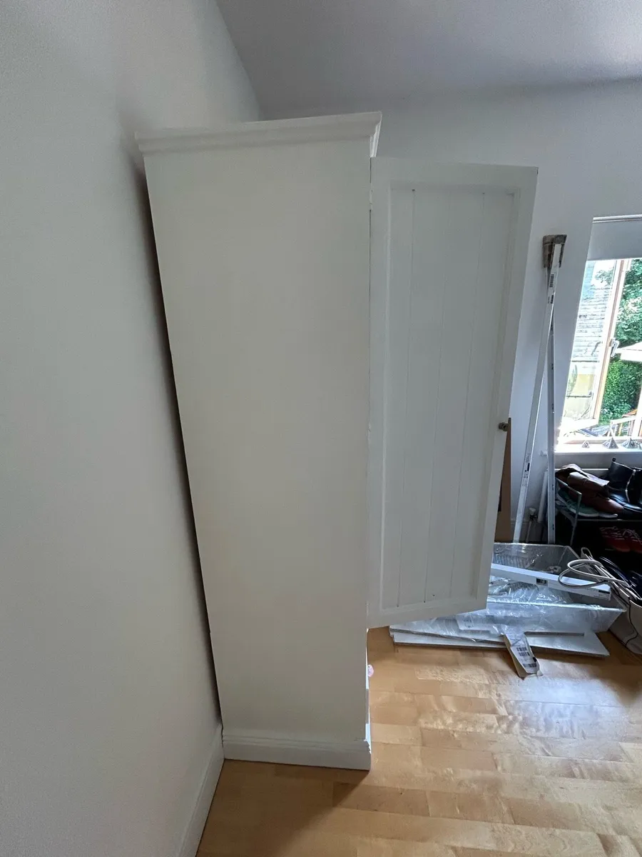 Wardrobe - FREE - Image 4