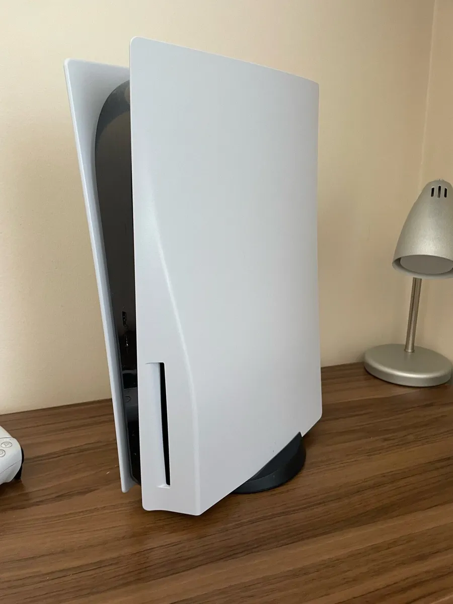 PlayStation 5 Disc Edition in Perfect Condition - Image 4