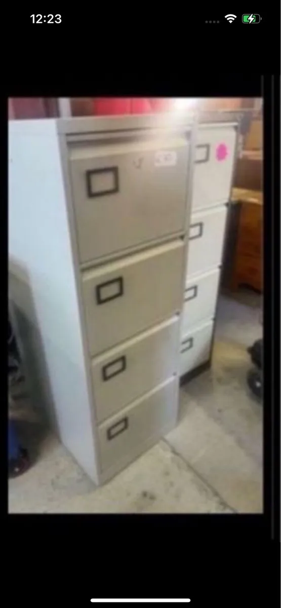 Filling cabinet with key - Image 2