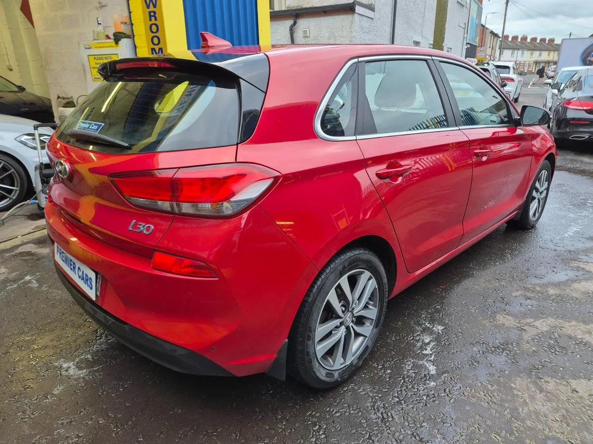 Hyundai i30 2018 - Image 2