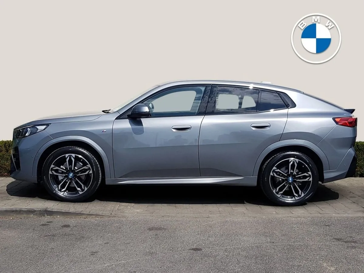 BMW iX2 Edrive20 M Sport - Image 3