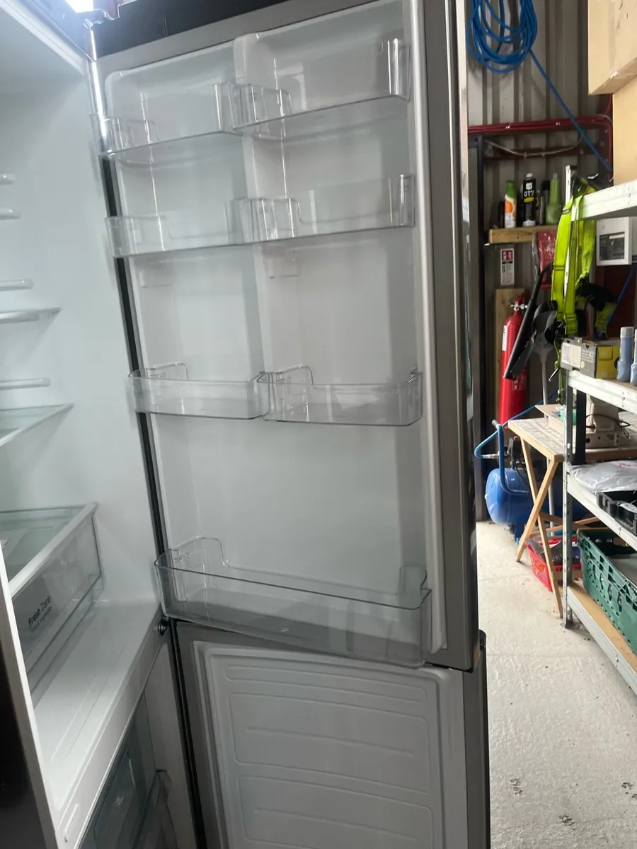 LG fridge freezer - Image 3