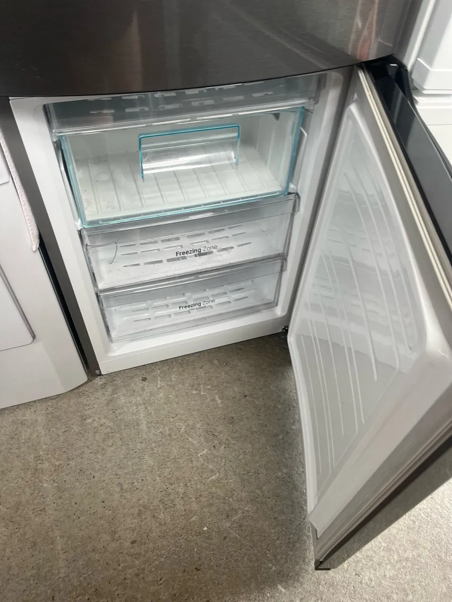 LG fridge freezer - Image 4