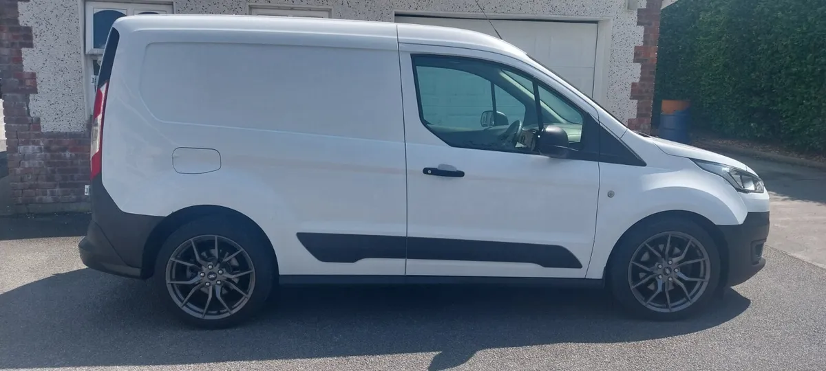 2019 Ford Transit Connect 1.5 tdci Swb - Image 1