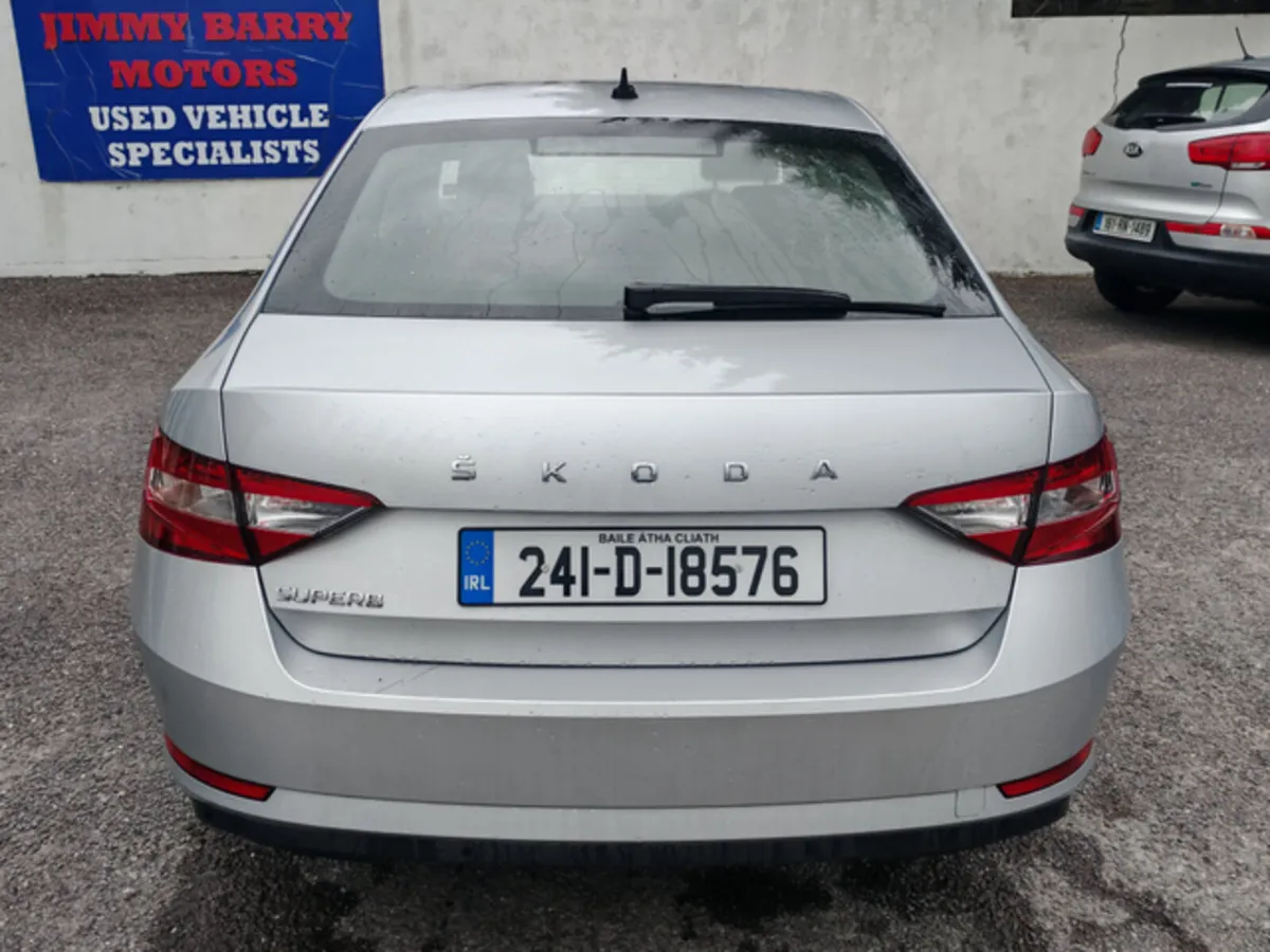 Skoda Superb 2024 - Image 2