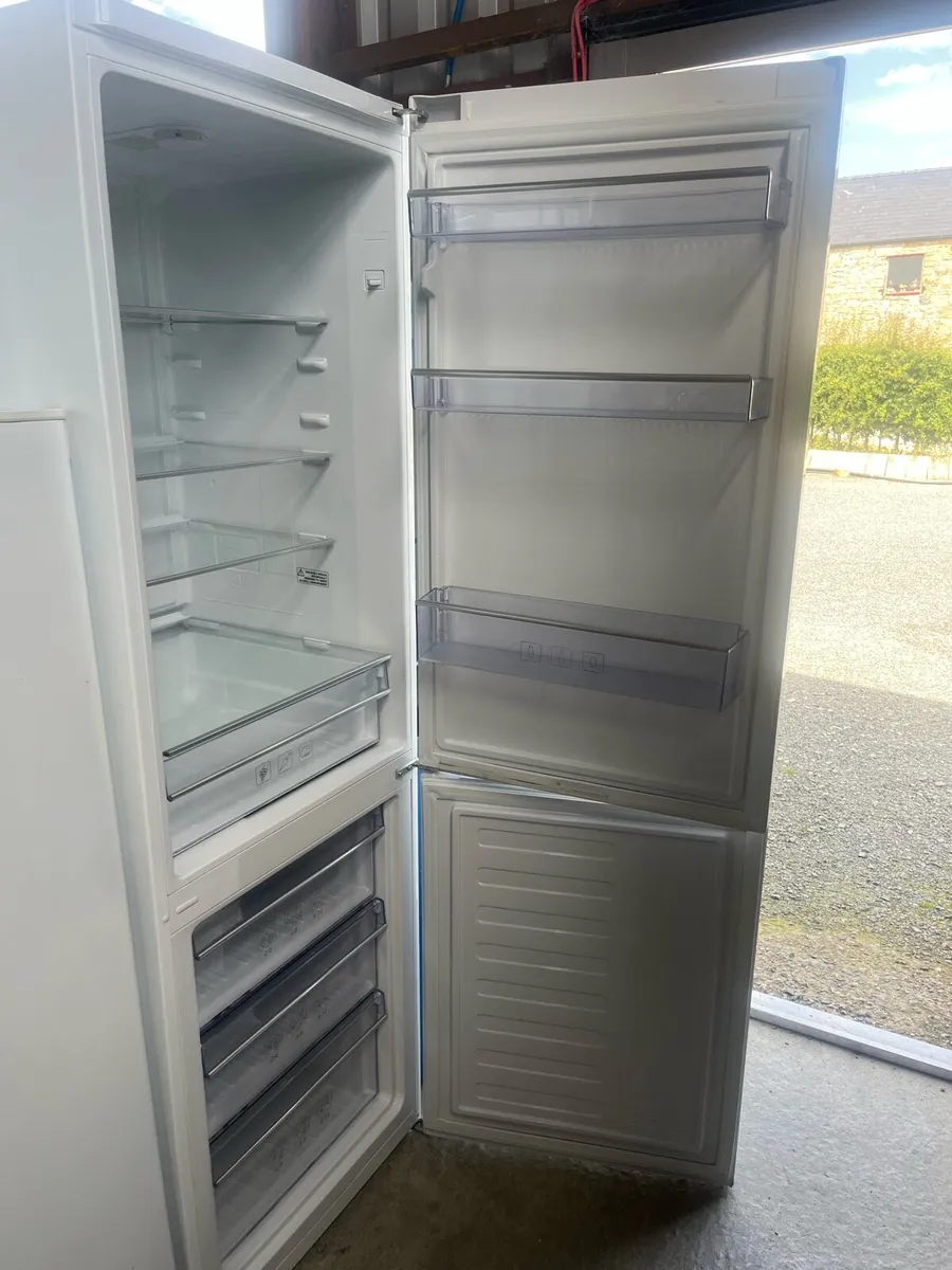 Beko fridge freezer - Image 2
