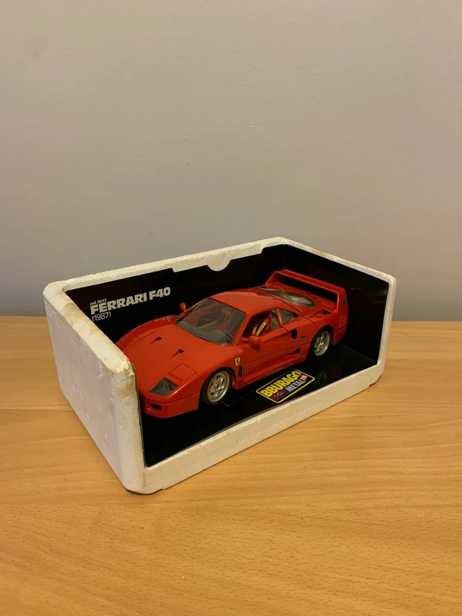 Burago Ferrari F40 (1987) - Image 3