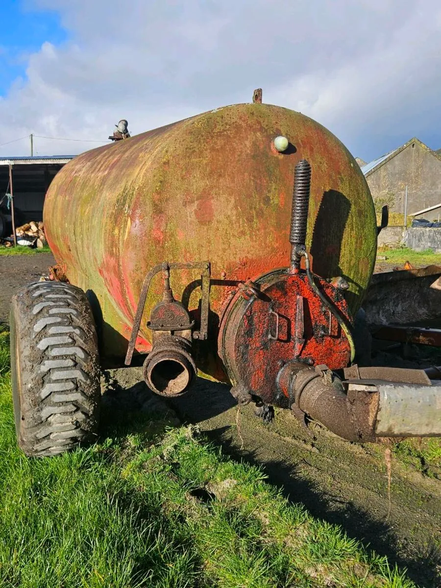 Slurry tank - Image 1