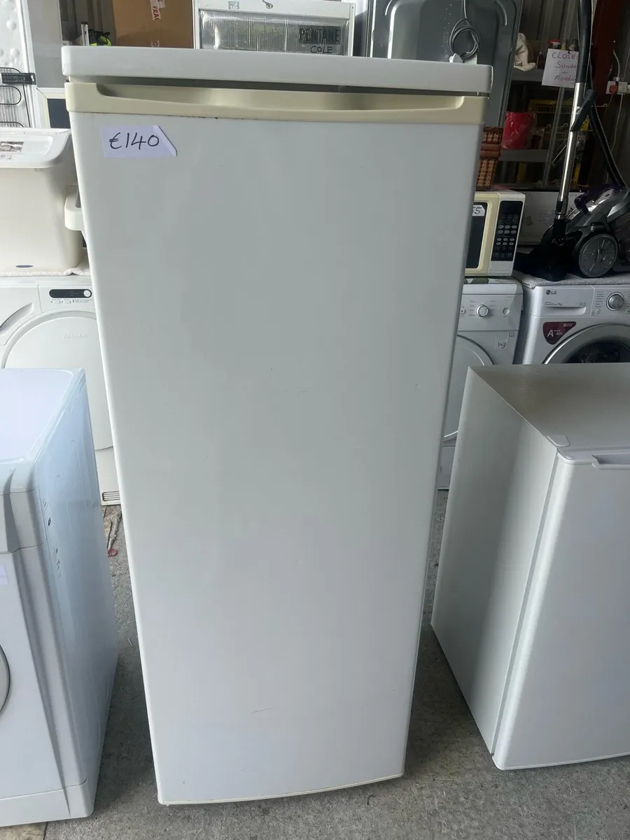 Full fridge - Image 1