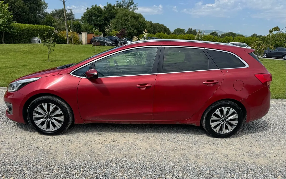 Kia Ceed Estate - Image 3