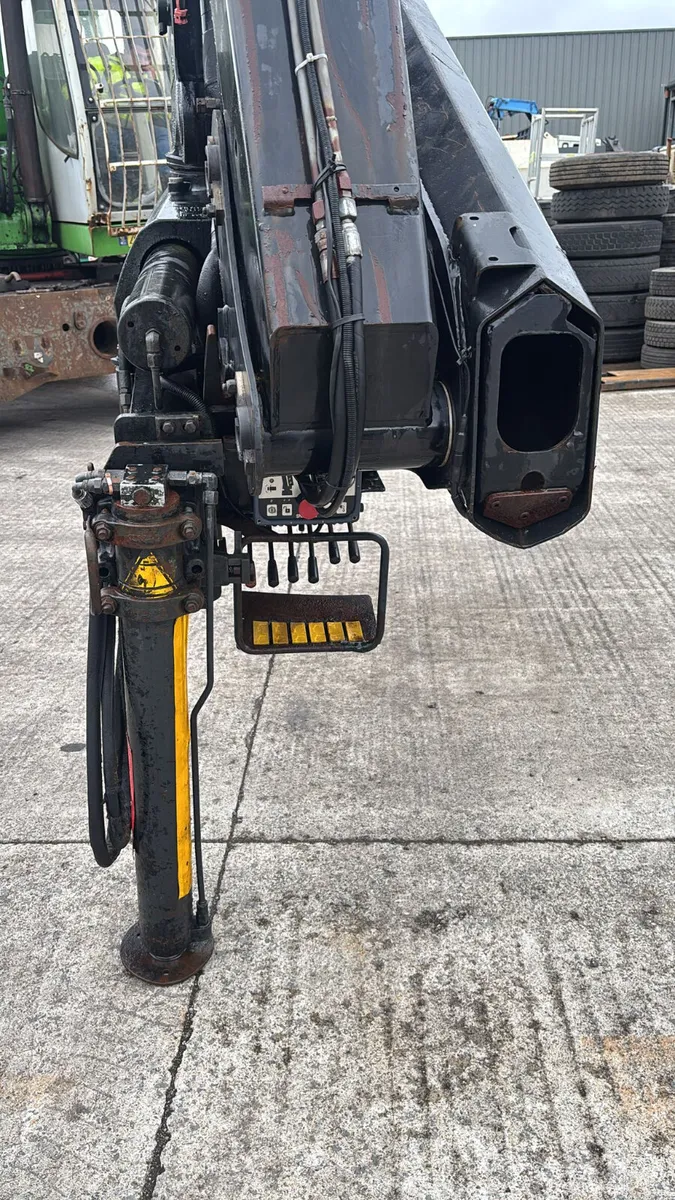 For Sale: HIAB XS Hydraulic Crane - Image 3