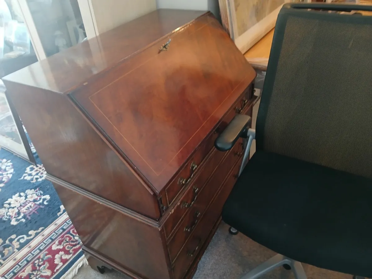 Buro reception desk / chair ..delivered - Image 4