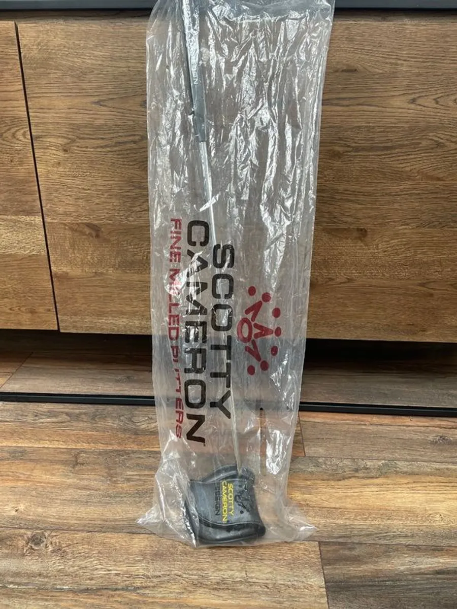 Scotty Cameron Phantom 5.5 putter Brand New - Image 1