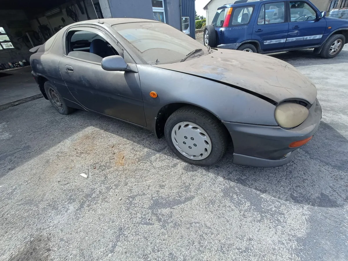 Classic  mazda mx-3 - Image 2