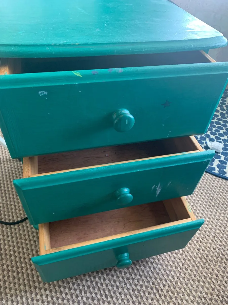 Bedside drawers x 2 - Image 1