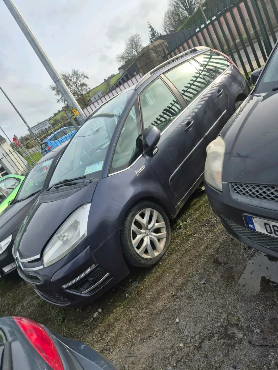 6 cars for breaking all parts available - Image 1