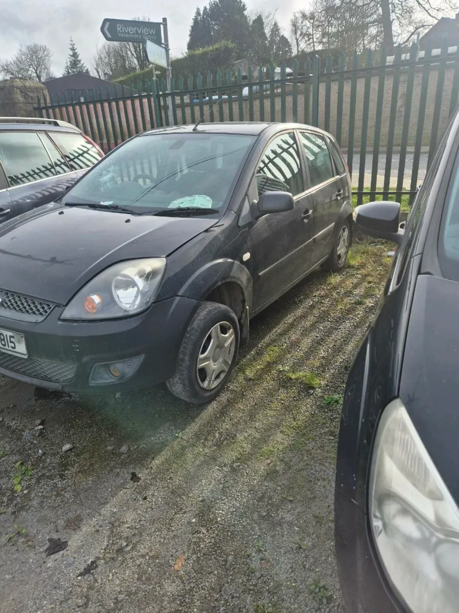 6 cars for breaking all parts available - Image 2