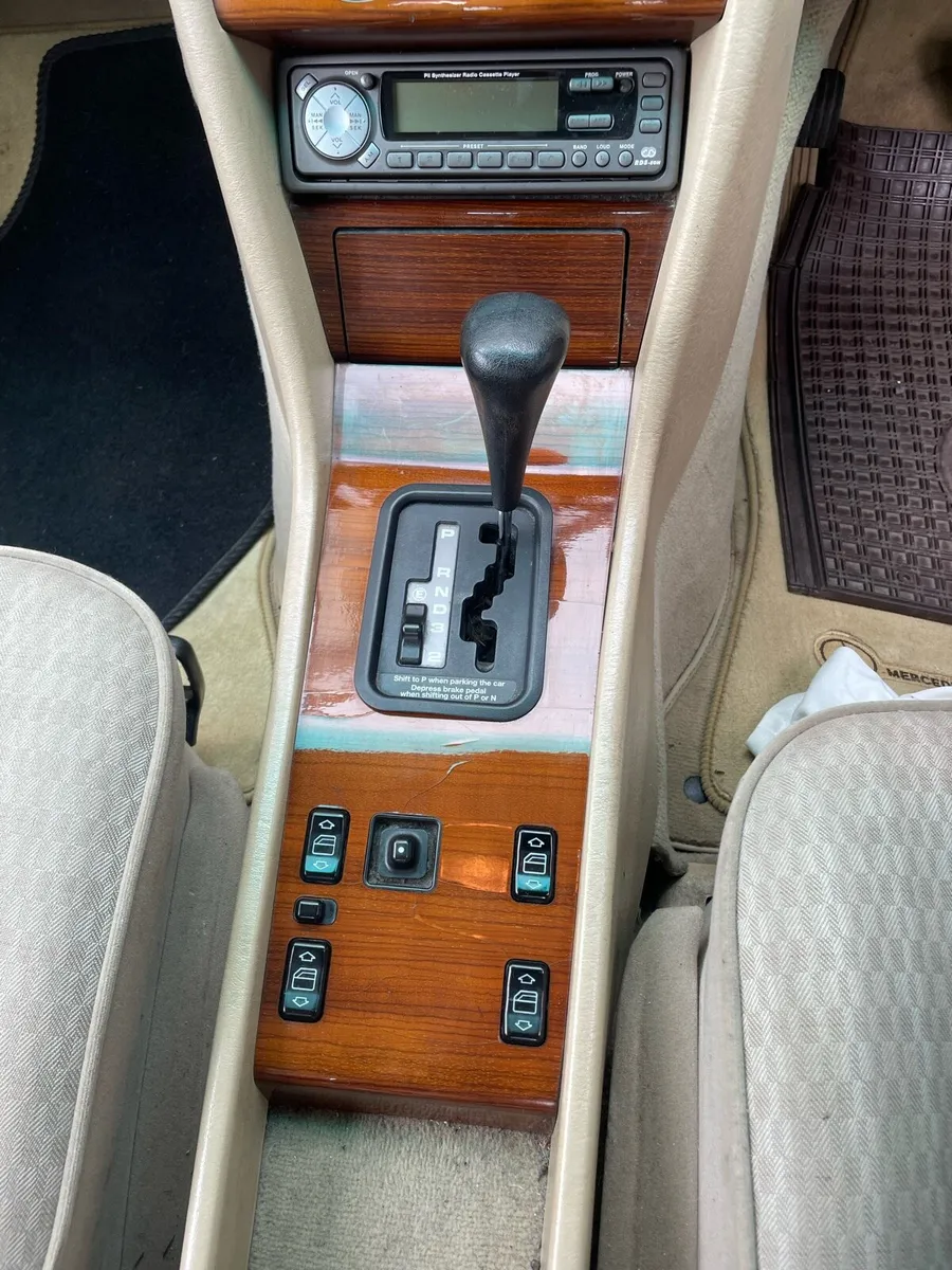 Mercedes 200e - Image 2