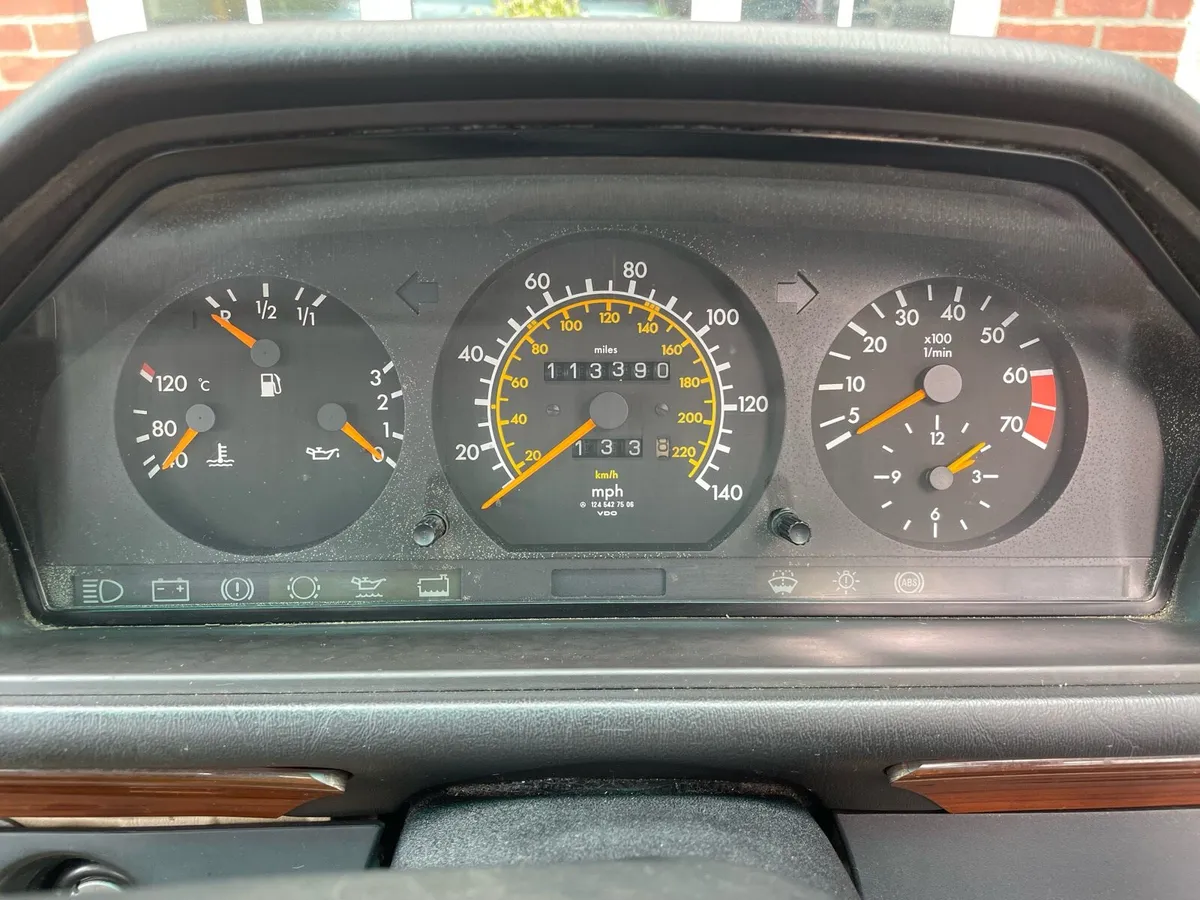 Mercedes 200e - Image 4