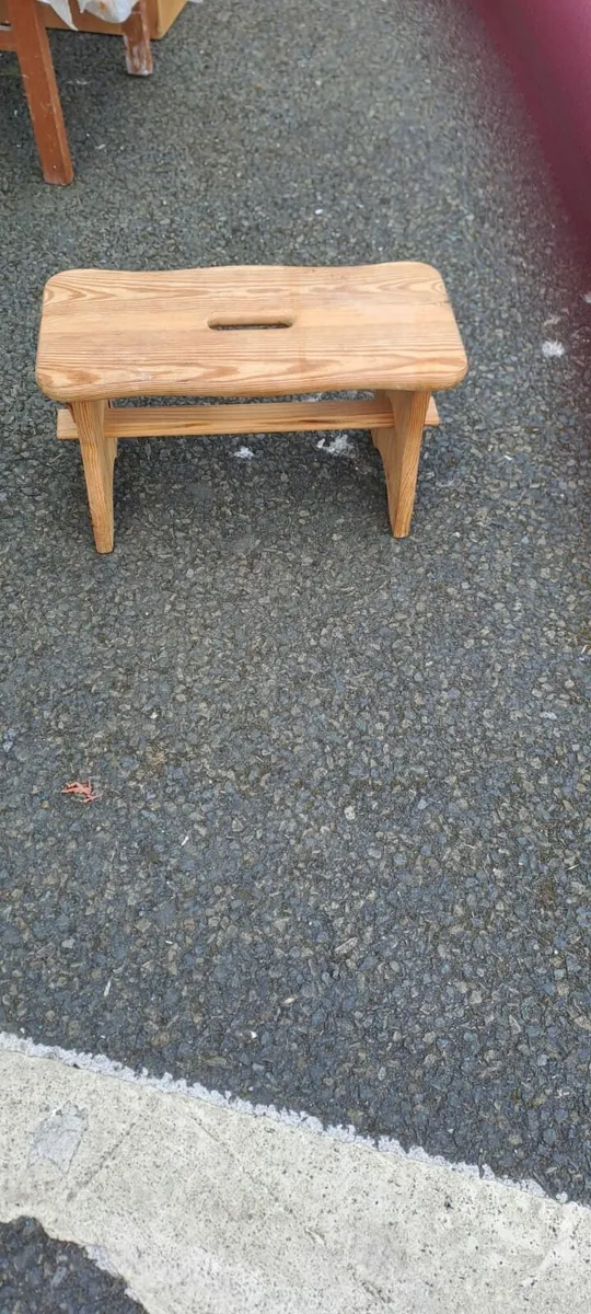 Pine Foot Stool Step - Image 4
